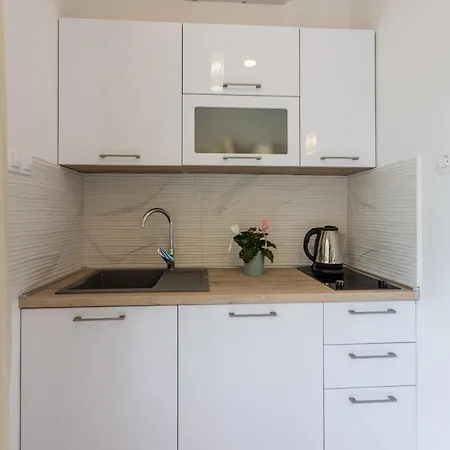 Lucia Apartment *